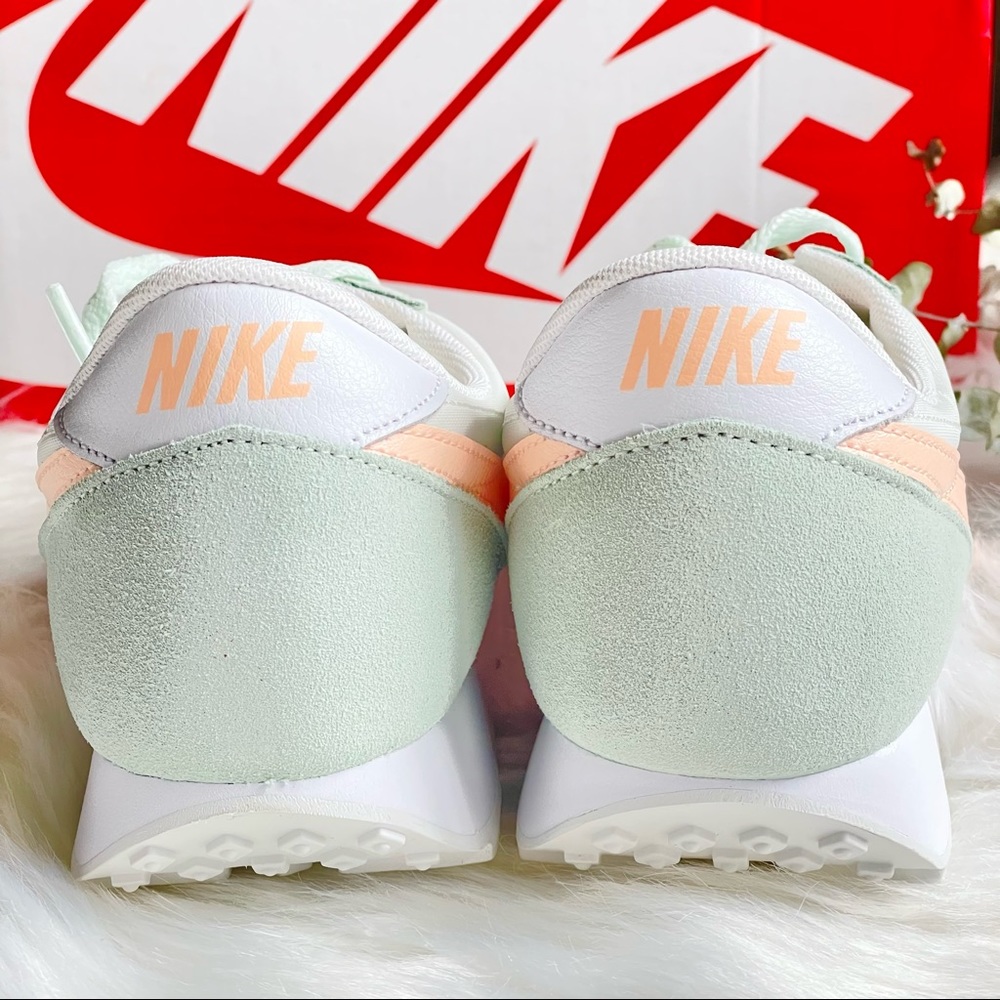 Nike Daybreak Classic Sneaker Shoes PRICE FIRM - Picture 12 of 13